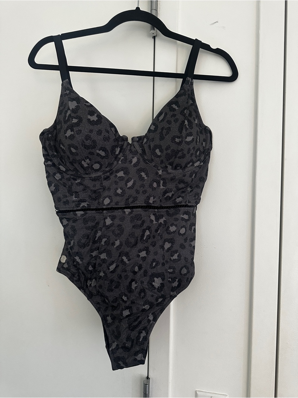 Biliblond Black Leopard-Print One-Piece Swimsuit with Support